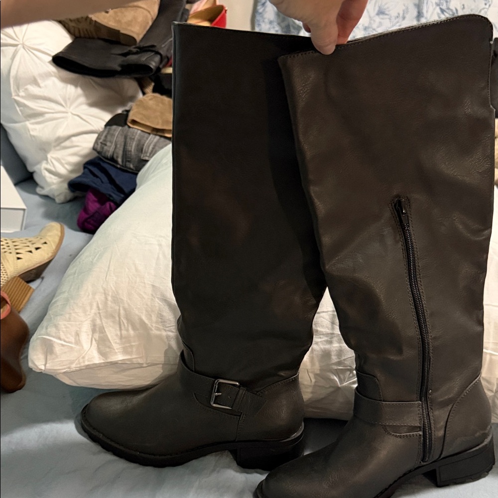 Elegant Black Women's Knee-High Boots